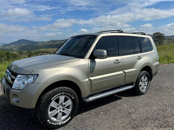MITSUBISHI PAJERO FULL 3.2 GLS 4X4 16V TURBO INTERCOOLER DIESEL 4P AUTOMÁTICO MITSUBISHI PAJERO FULL 3.2 GLS 4X4 16V TURBO INTERCOOLER DIESEL 4P AUTOMÁTICO